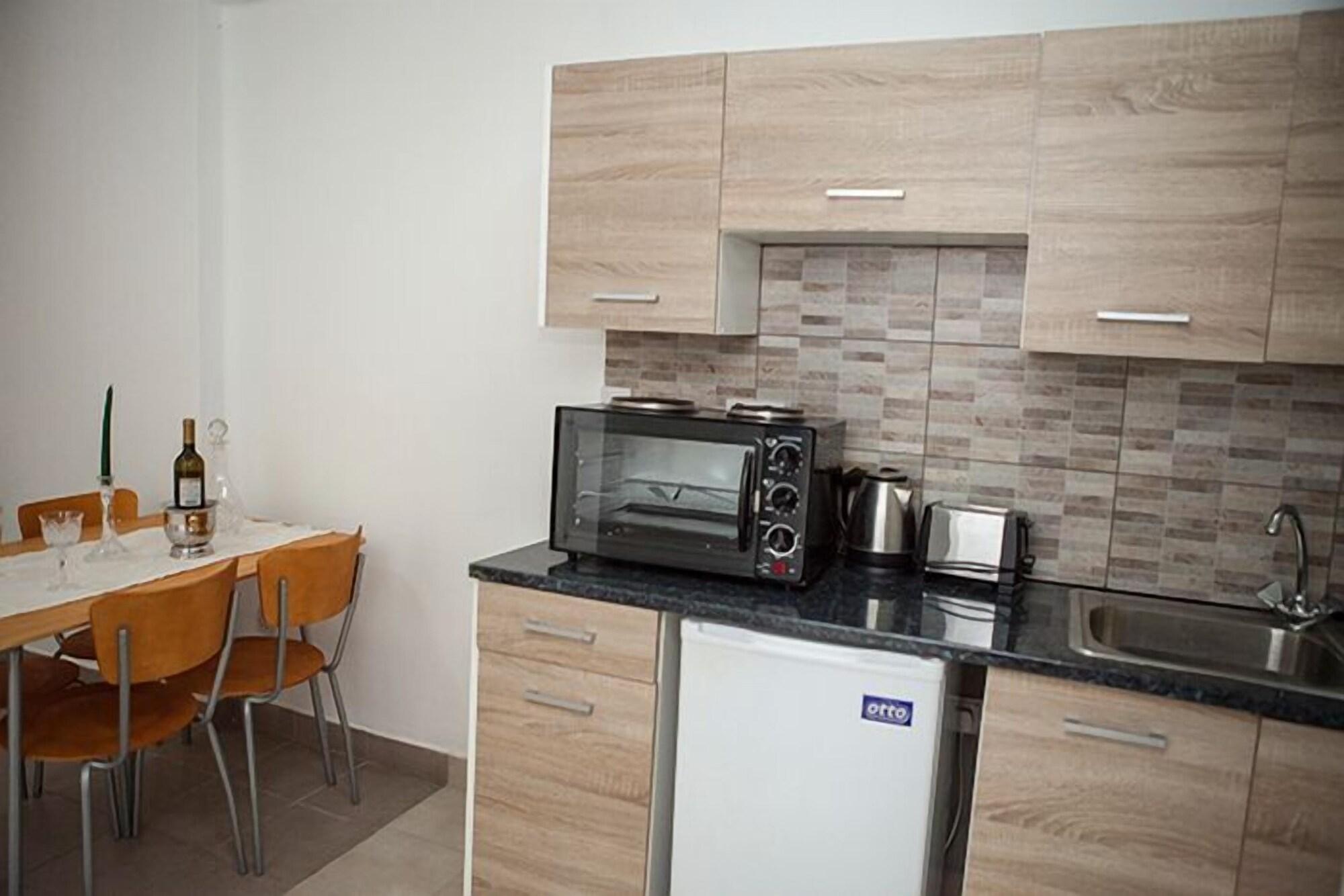 Alecos Hotel Apartments Пафос Екстериор снимка