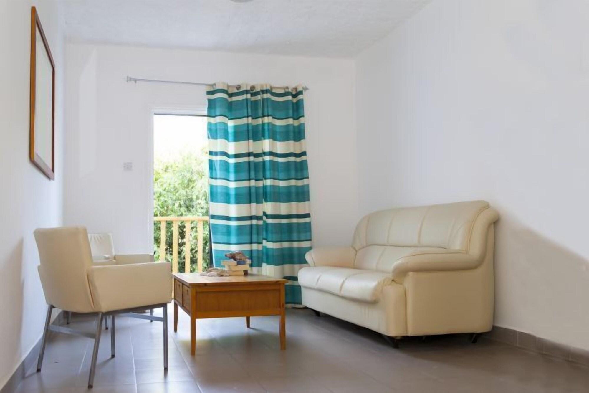 Alecos Hotel Apartments Пафос Екстериор снимка