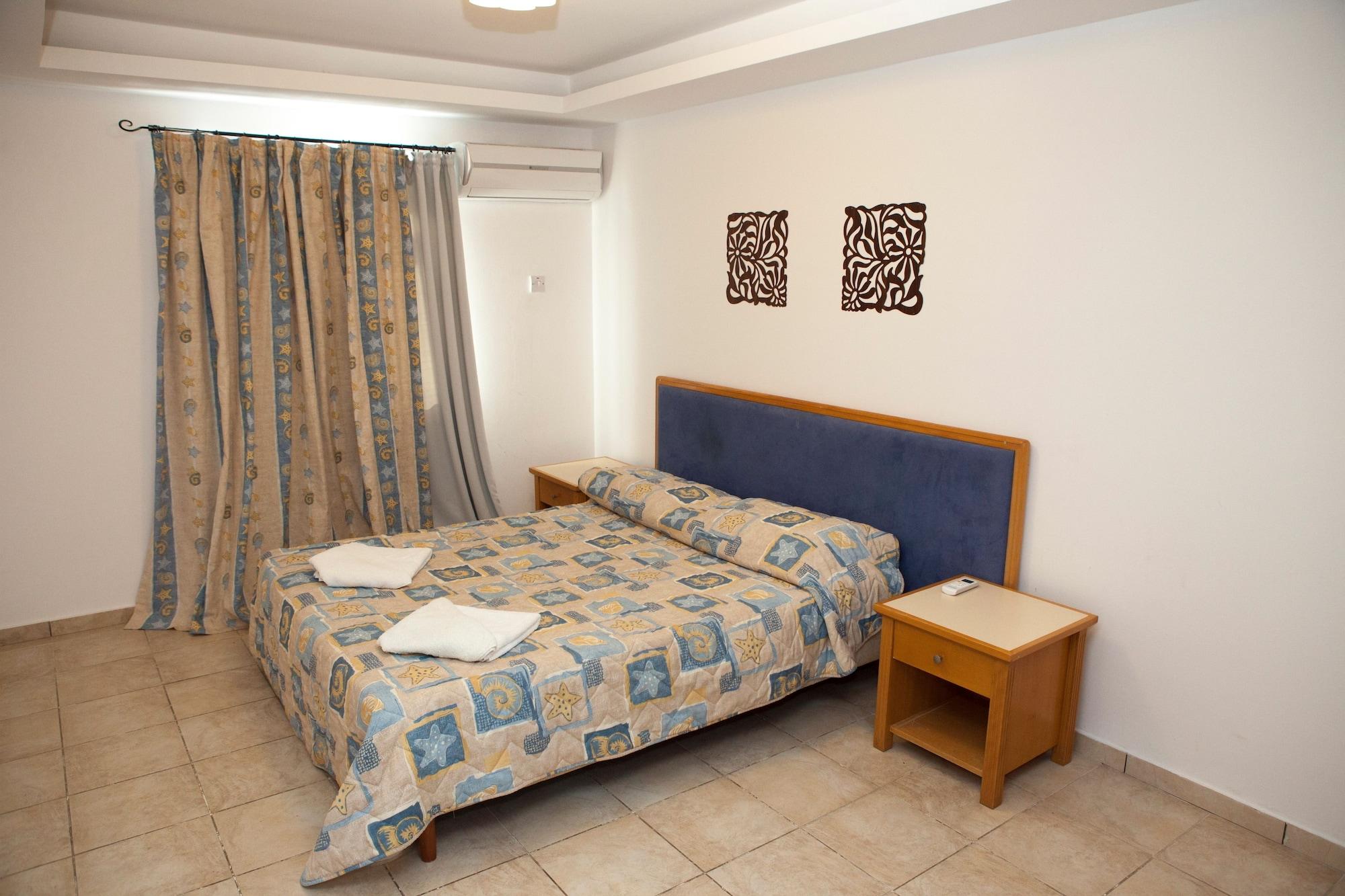 Alecos Hotel Apartments Пафос Екстериор снимка