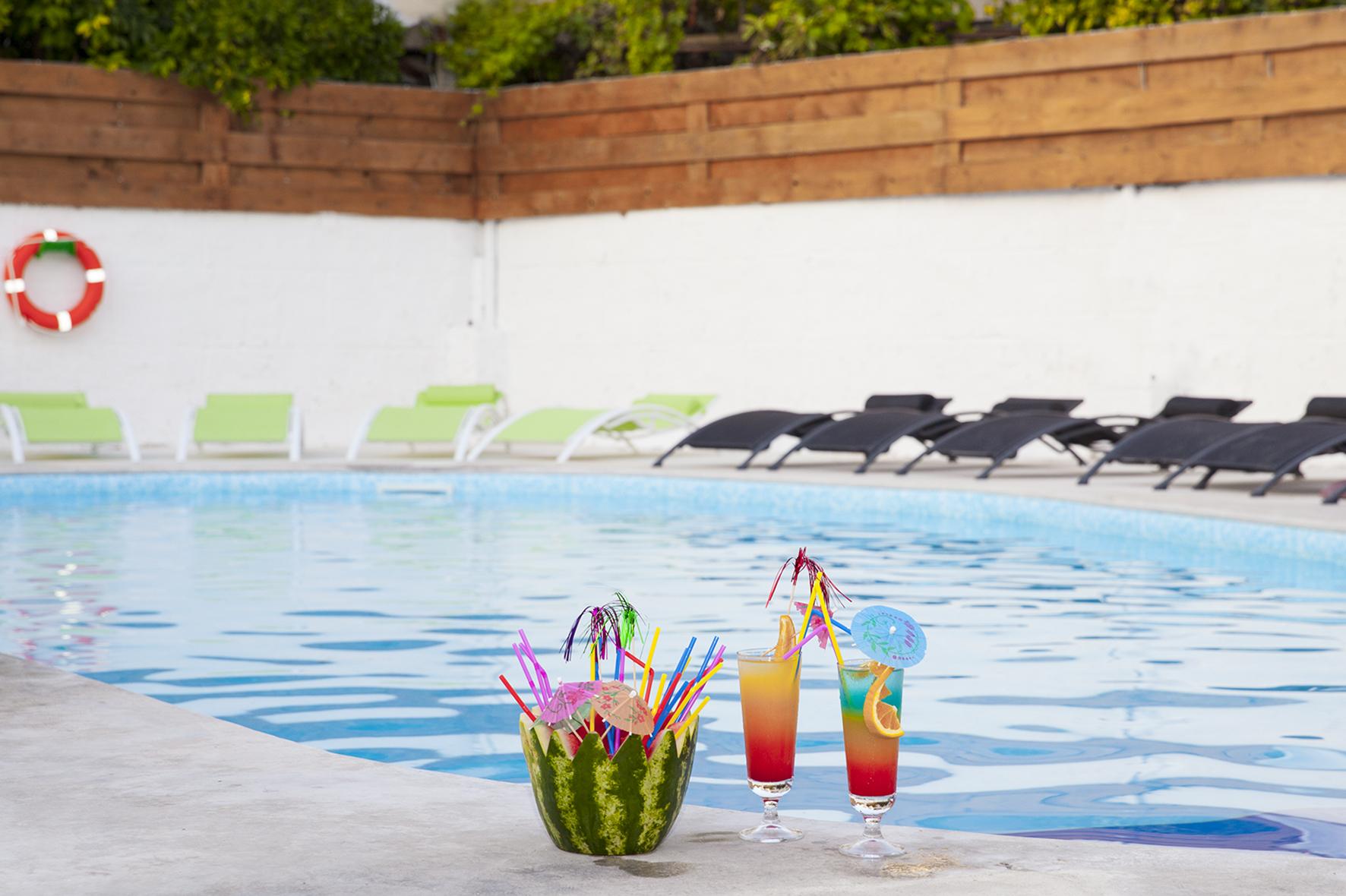 Alecos Hotel Apartments Пафос Екстериор снимка