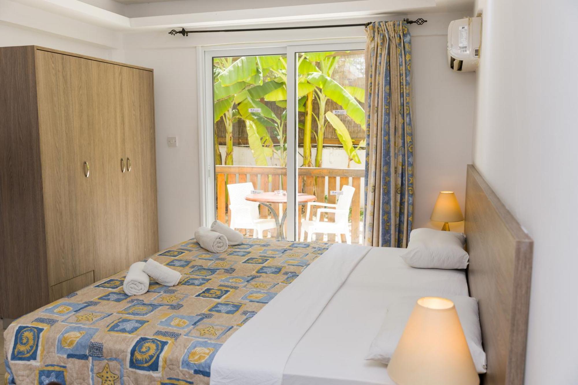 Alecos Hotel Apartments Пафос Екстериор снимка